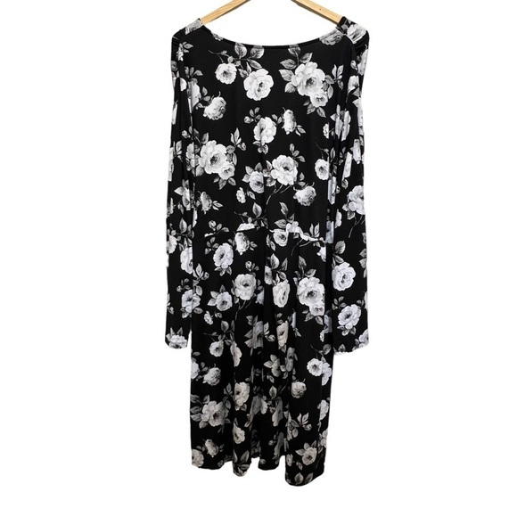 George Plus Floral Faux Wrap Dress Size 3X - Picture 6 of 8
